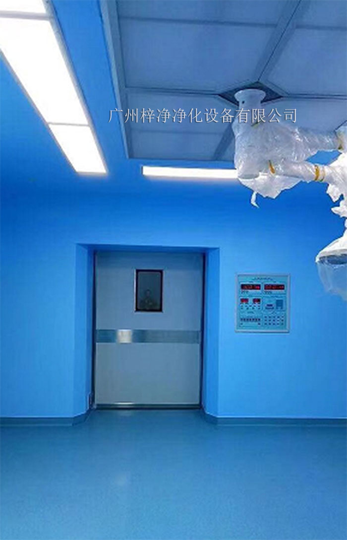 千級層流送風天花板通過氣流補償技術(shù)，使送風量滿足手術(shù)室內(nèi)的需求